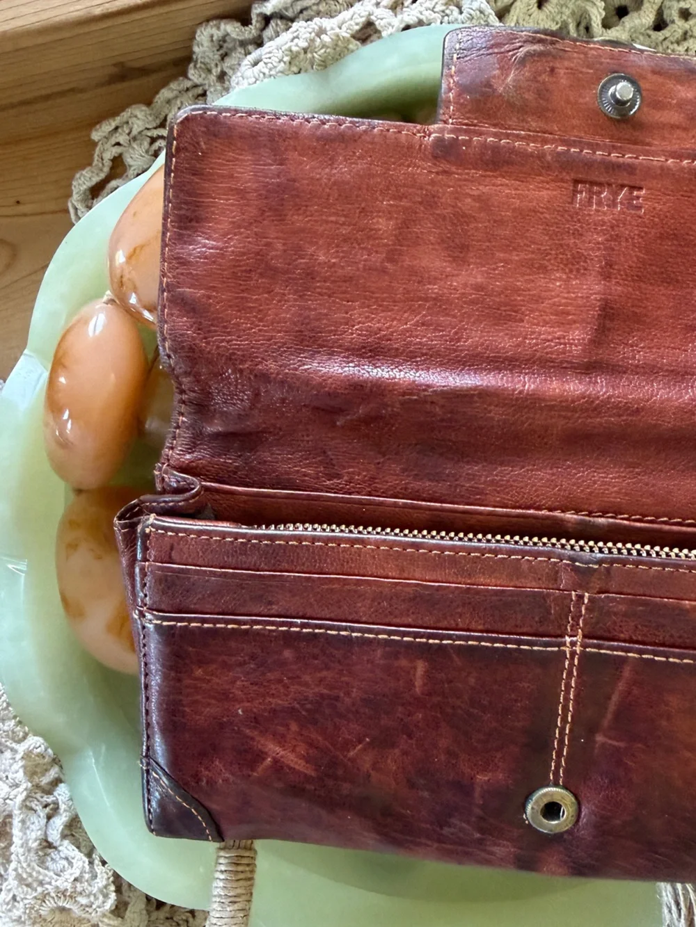 Frye Cameron Continental Cognac Rust Brown Leather Clutch Wallet